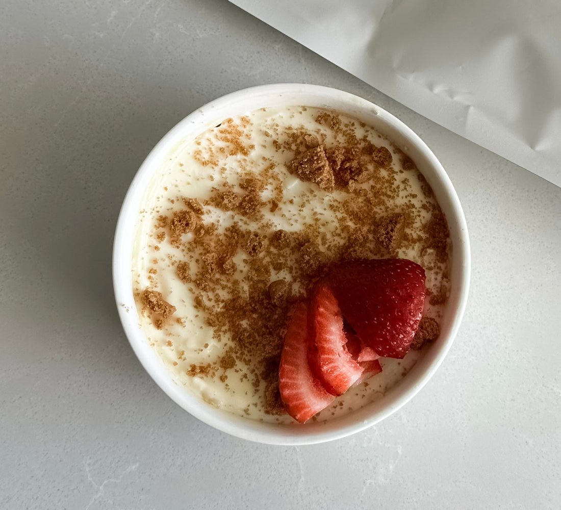 Strawberry Cheesecake Overnight Oats - Made Monday